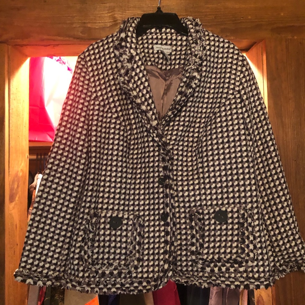 Checked jacket with fringe